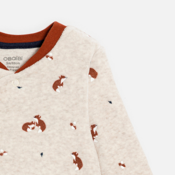 بدلة نوم مخملية للفتيان الرُضع، باللون البيج ومطبوع عليها رسمة ثعلب